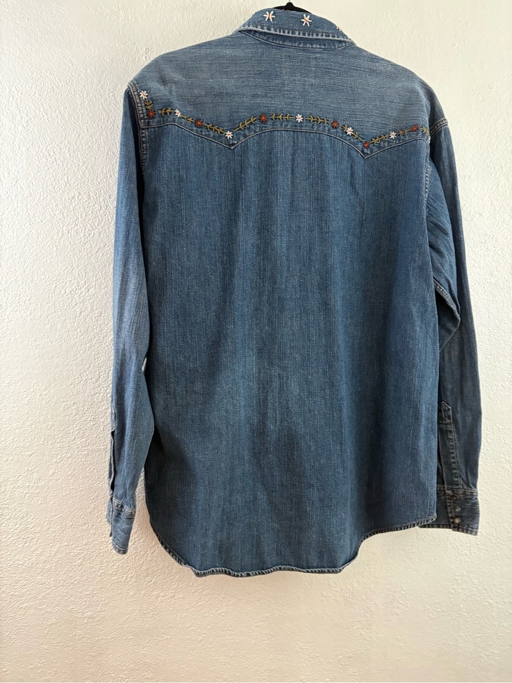 Lucky Brand floral-embroidered medium-wash denim western shirt size XL - Picture 5 of 7